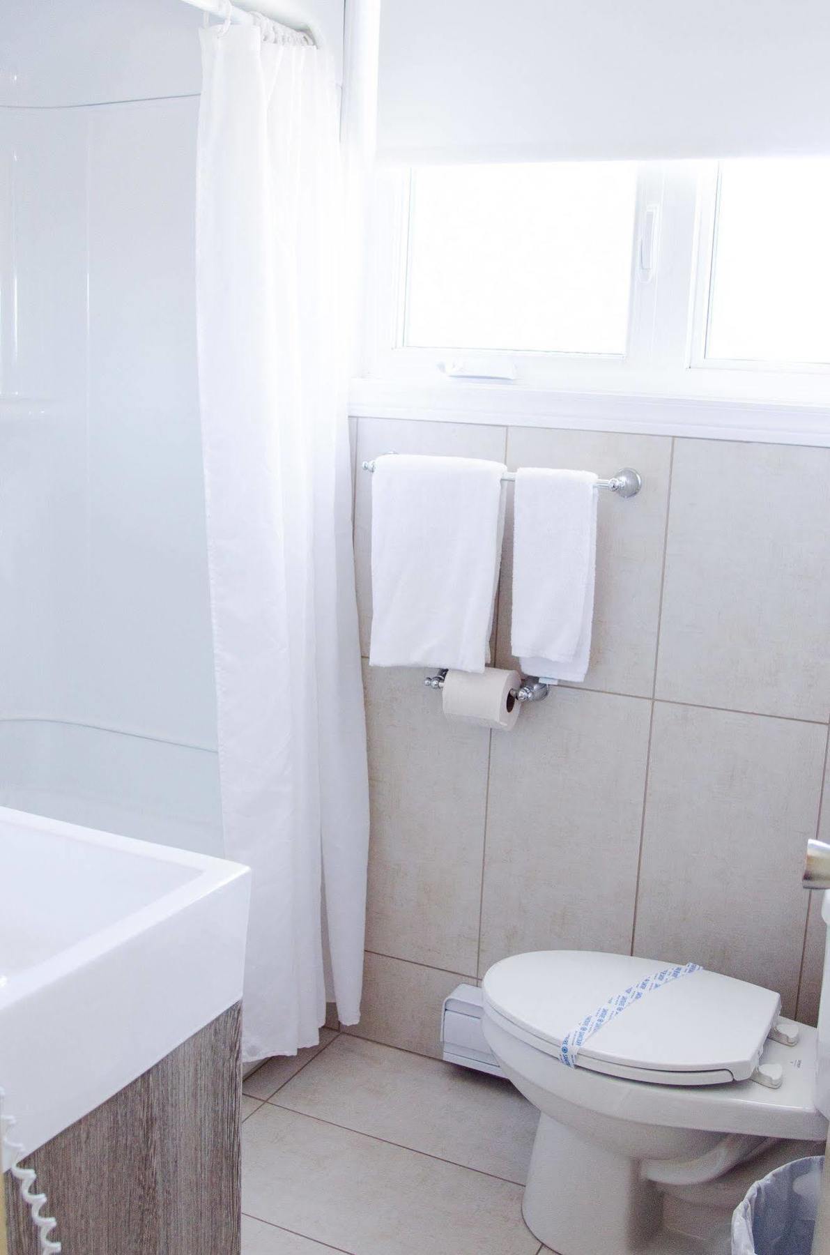 Hotel Econo-One Amos Luaran gambar